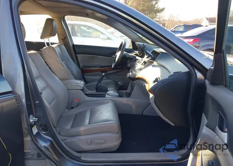 2011 Honda Accord 3.5 Ex-L из США, поврежденный, VIN 1HGCP3F84BA010715